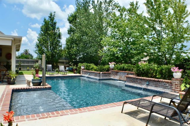 39430 Lakeland Ave, Prairieville, LA 70769
