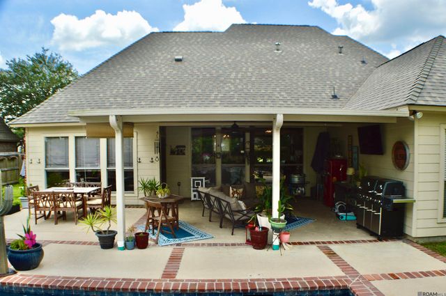 39430 Lakeland Ave, Prairieville, LA 70769