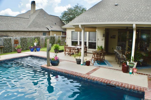 39430 Lakeland Ave, Prairieville, LA 70769
