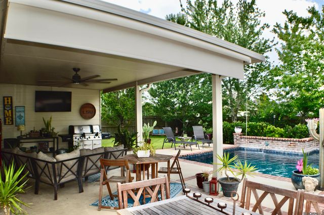 39430 Lakeland Ave, Prairieville, LA 70769