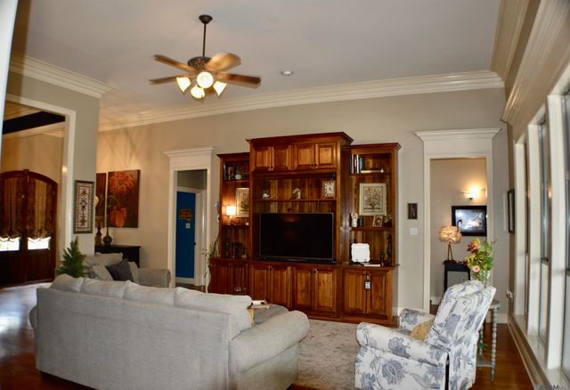 39430 Lakeland Ave, Prairieville, LA 70769