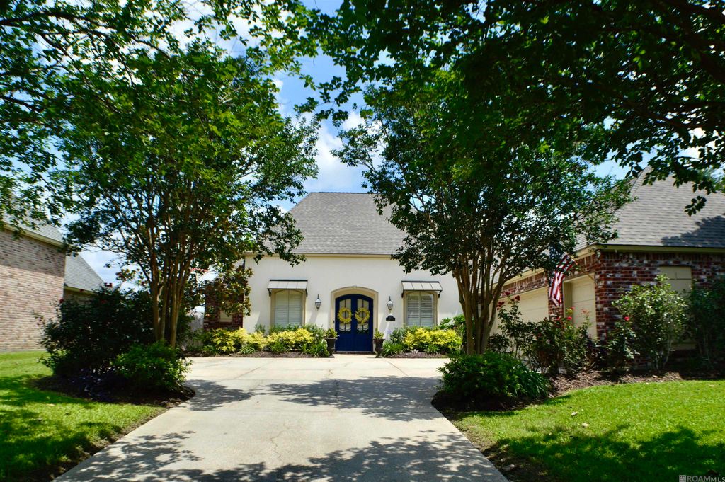 39430 Lakeland Ave, Prairieville, LA 70769