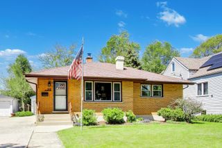 210 N 2nd Avenue, Villa Park, IL 60181