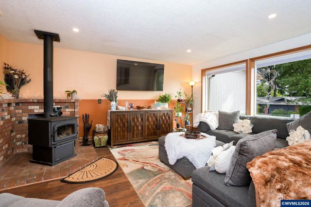 5053 Cindy Pl SE, Salem, OR 97306