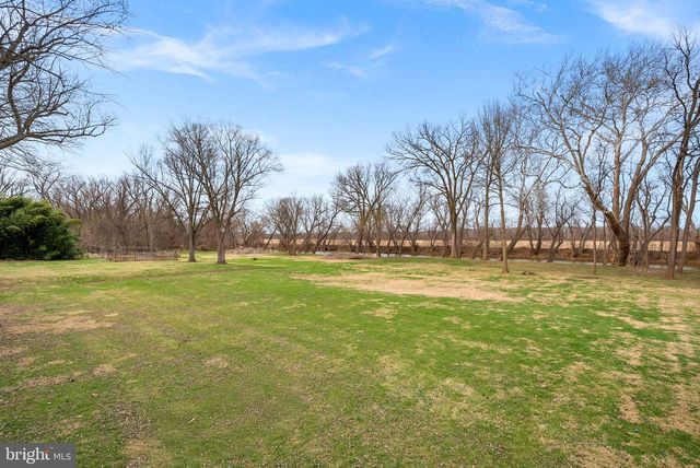 19451 YOUNGS CLIFF RD, Sterling, VA 20165