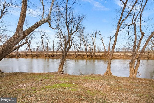 19451 YOUNGS CLIFF RD, Sterling, VA 20165