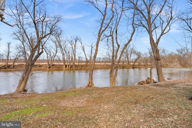 19451 YOUNGS CLIFF RD, Sterling, VA 20165