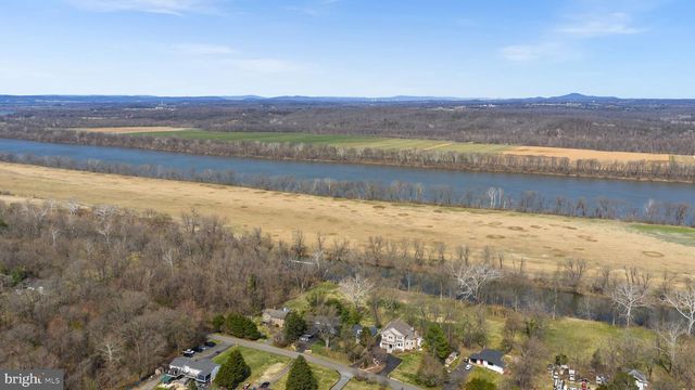 19451 YOUNGS CLIFF RD, Sterling, VA 20165