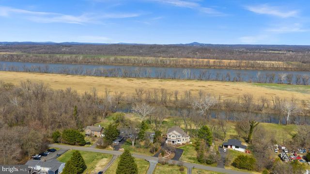 19451 YOUNGS CLIFF RD, Sterling, VA 20165