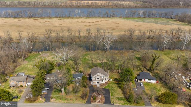 19451 YOUNGS CLIFF RD, Sterling, VA 20165