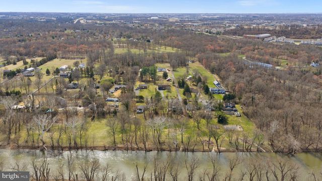 19451 YOUNGS CLIFF RD, Sterling, VA 20165