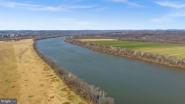 19451 YOUNGS CLIFF RD, Sterling, VA 20165