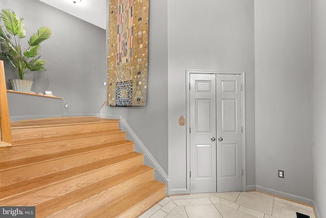 19451 YOUNGS CLIFF RD, Sterling, VA 20165