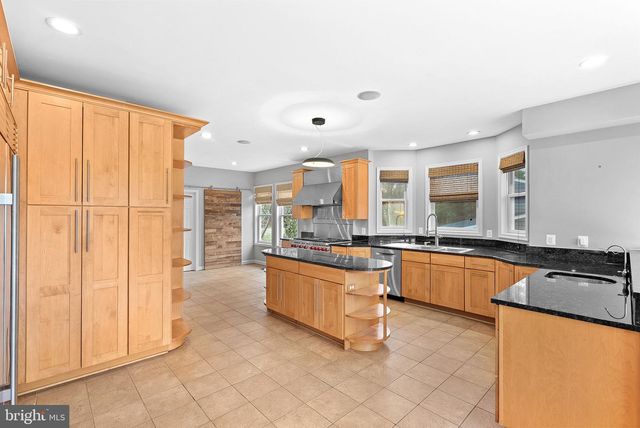 19451 YOUNGS CLIFF RD, Sterling, VA 20165