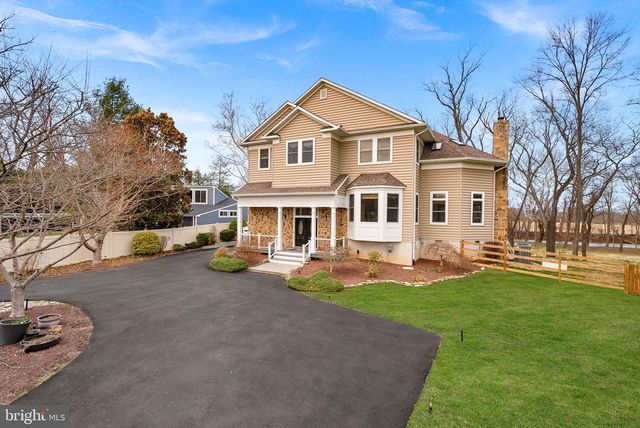 19451 YOUNGS CLIFF RD, Sterling, VA 20165