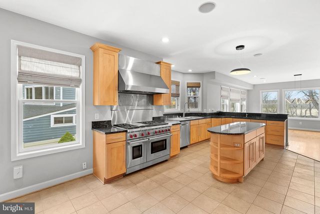 19451 YOUNGS CLIFF RD, Sterling, VA 20165