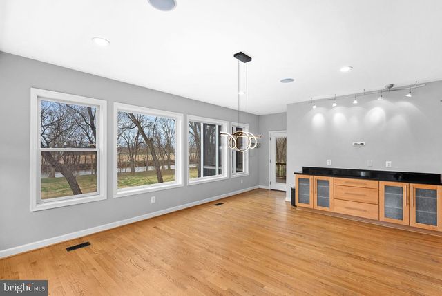 19451 YOUNGS CLIFF RD, Sterling, VA 20165