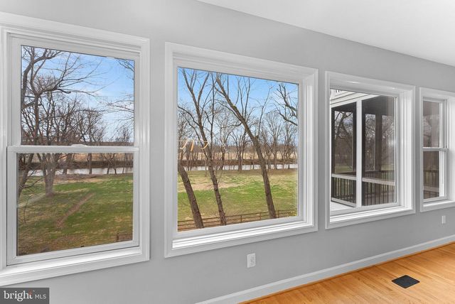 19451 YOUNGS CLIFF RD, Sterling, VA 20165