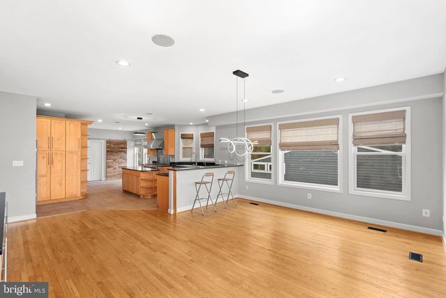 19451 YOUNGS CLIFF RD, Sterling, VA 20165