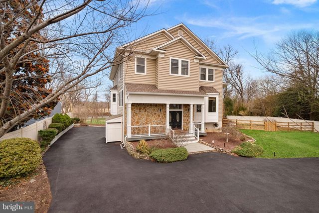 19451 YOUNGS CLIFF RD, Sterling, VA 20165