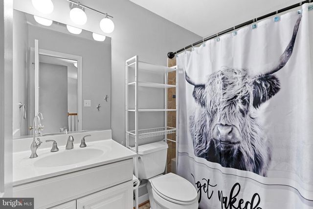 19451 YOUNGS CLIFF RD, Sterling, VA 20165