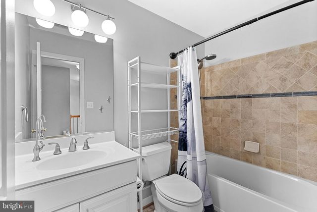 19451 YOUNGS CLIFF RD, Sterling, VA 20165