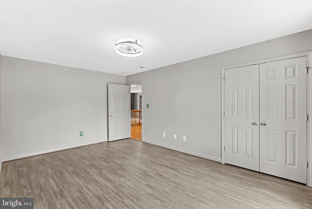 19451 YOUNGS CLIFF RD, Sterling, VA 20165