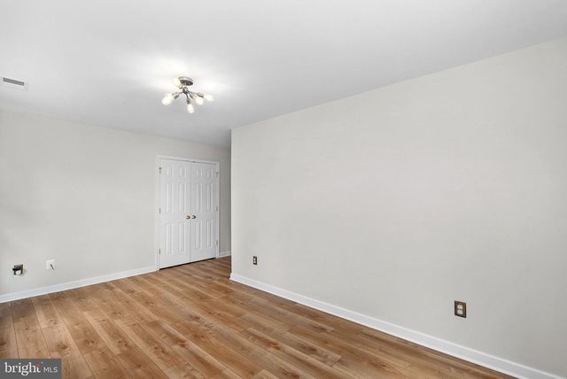 19451 YOUNGS CLIFF RD, Sterling, VA 20165