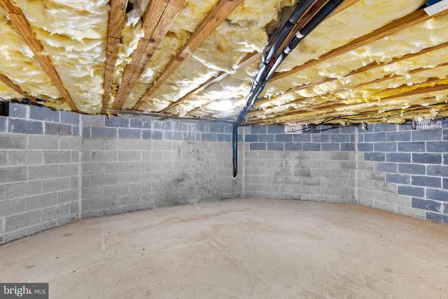 19451 YOUNGS CLIFF RD, Sterling, VA 20165