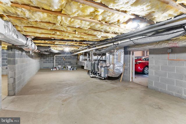 19451 YOUNGS CLIFF RD, Sterling, VA 20165