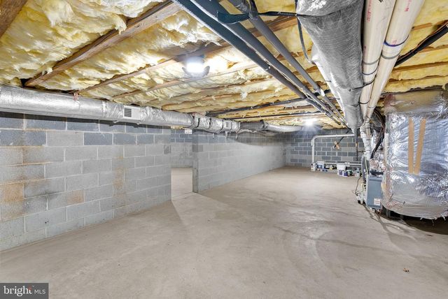 19451 YOUNGS CLIFF RD, Sterling, VA 20165