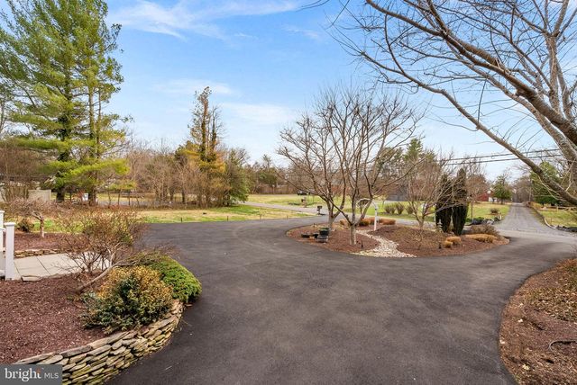 19451 YOUNGS CLIFF RD, Sterling, VA 20165