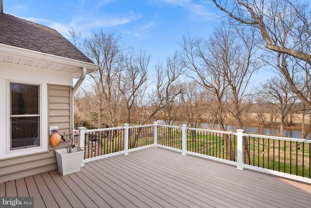 19451 YOUNGS CLIFF RD, Sterling, VA 20165