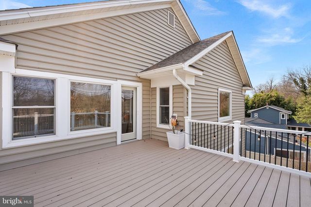 19451 YOUNGS CLIFF RD, Sterling, VA 20165