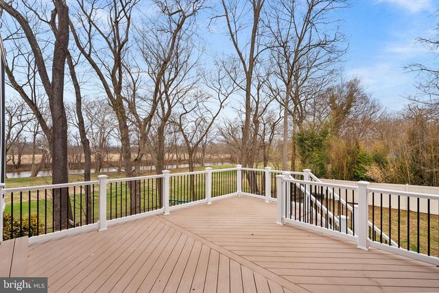 19451 YOUNGS CLIFF RD, Sterling, VA 20165