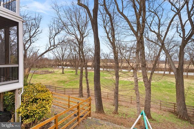 19451 YOUNGS CLIFF RD, Sterling, VA 20165