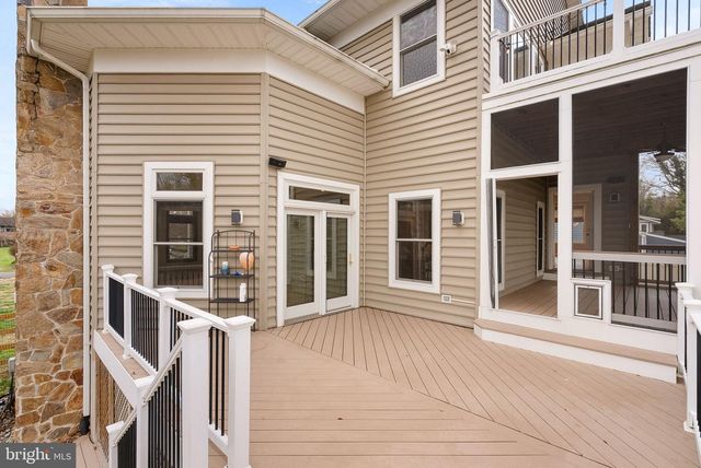 19451 YOUNGS CLIFF RD, Sterling, VA 20165