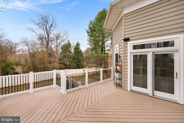 19451 YOUNGS CLIFF RD, Sterling, VA 20165