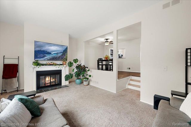 41327 Lagoon Court, Northville, MI 48167