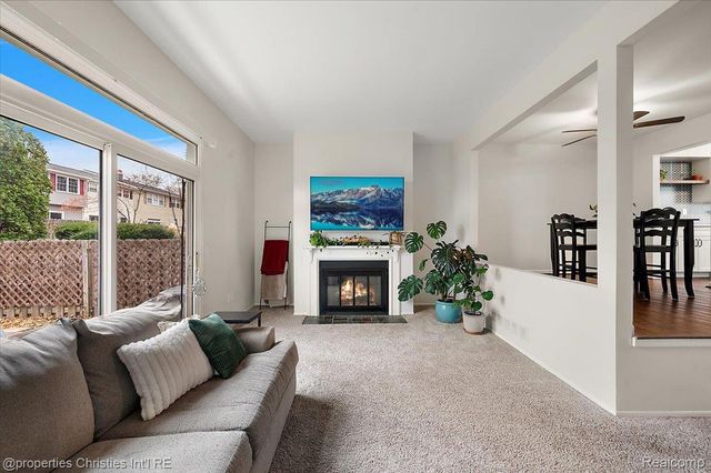 41327 Lagoon Court, Northville, MI 48167