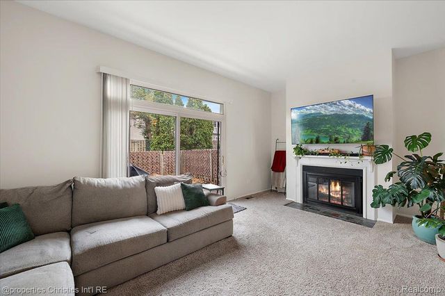 41327 Lagoon Court, Northville, MI 48167