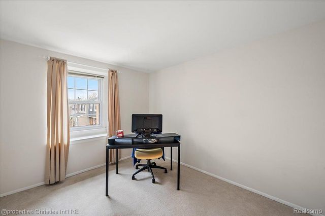 41327 Lagoon Court, Northville, MI 48167