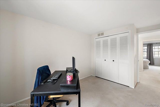 41327 Lagoon Court, Northville, MI 48167