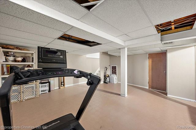 41327 Lagoon Court, Northville, MI 48167