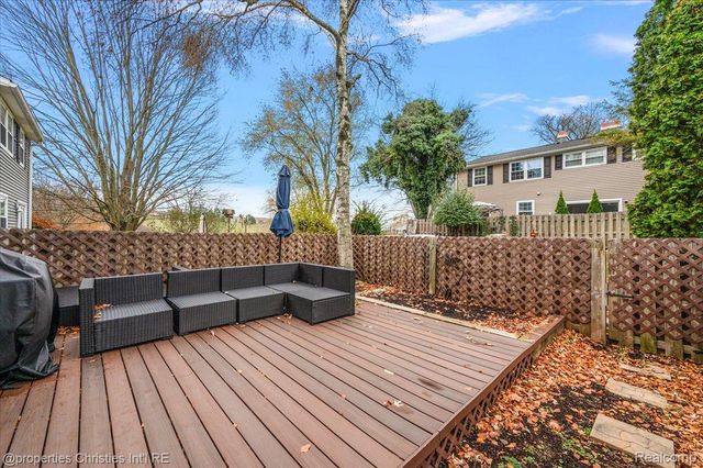 41327 Lagoon Court, Northville, MI 48167