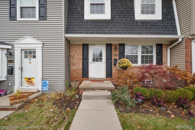 41327 Lagoon Court, Northville, MI 48167