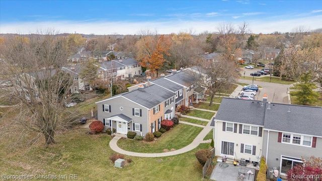 41327 Lagoon Court, Northville, MI 48167