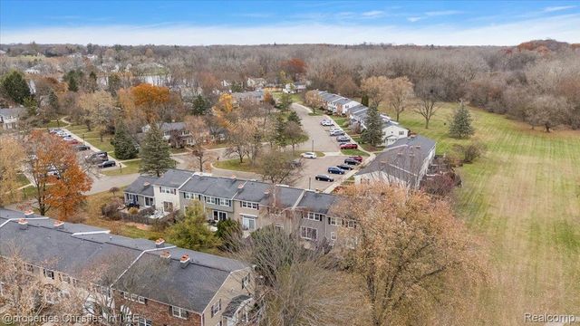 41327 Lagoon Court, Northville, MI 48167