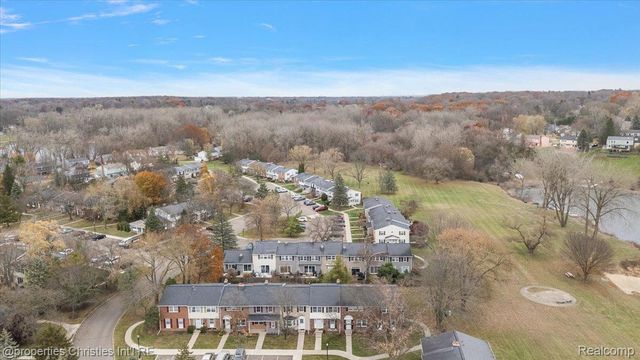 41327 Lagoon Court, Northville, MI 48167