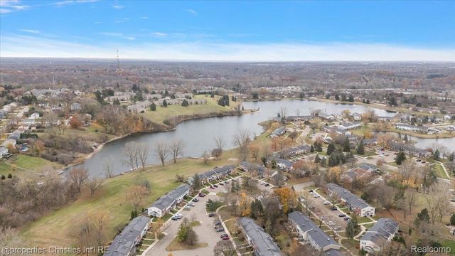 41327 Lagoon Court, Northville, MI 48167